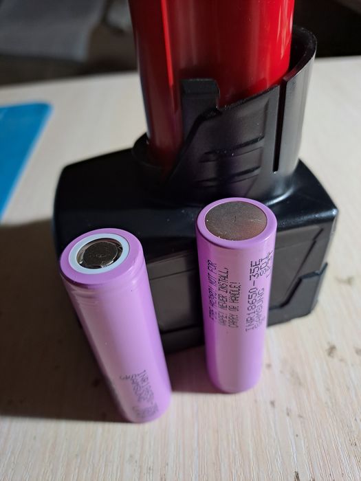 Батарея Milwaukee M12 10Аh 5Ah