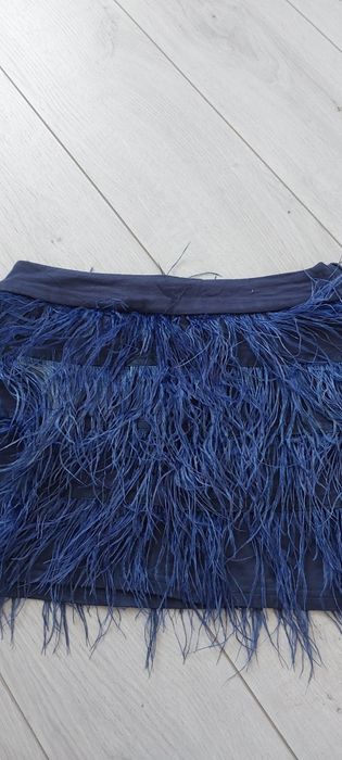 Mini krótka spódniczka spódnica xs xxs z piórami bershka