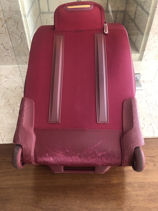 Mala de viagem, da marca Ricardo Elite