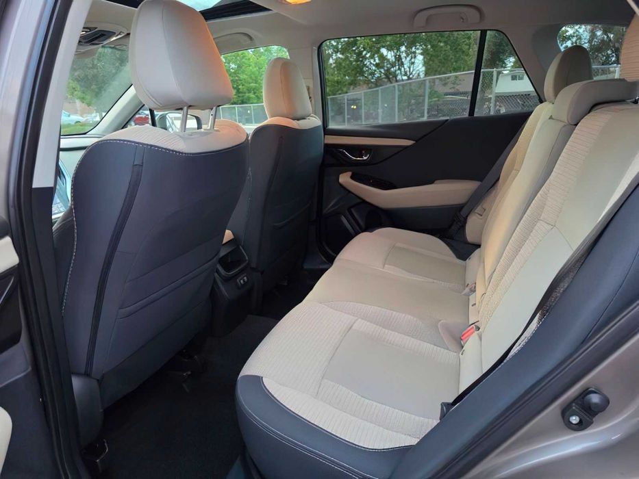 Subaru Outback      2021