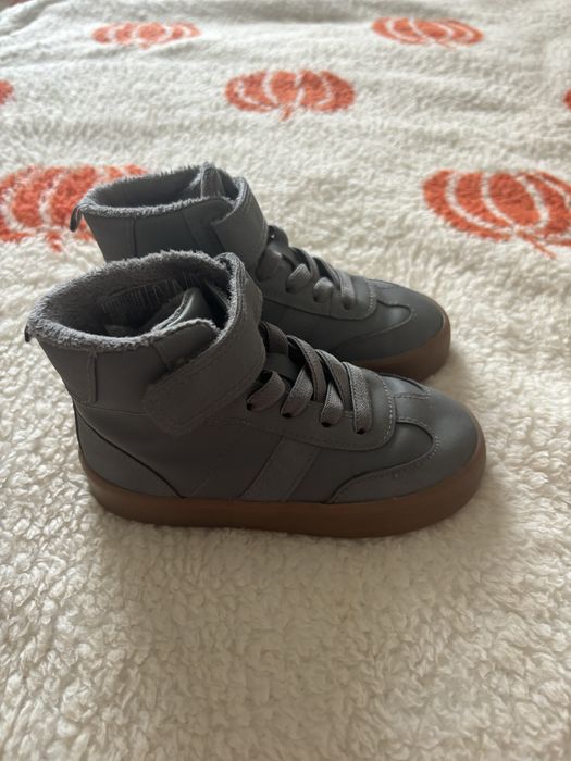 Дитячі хайтопи H&M