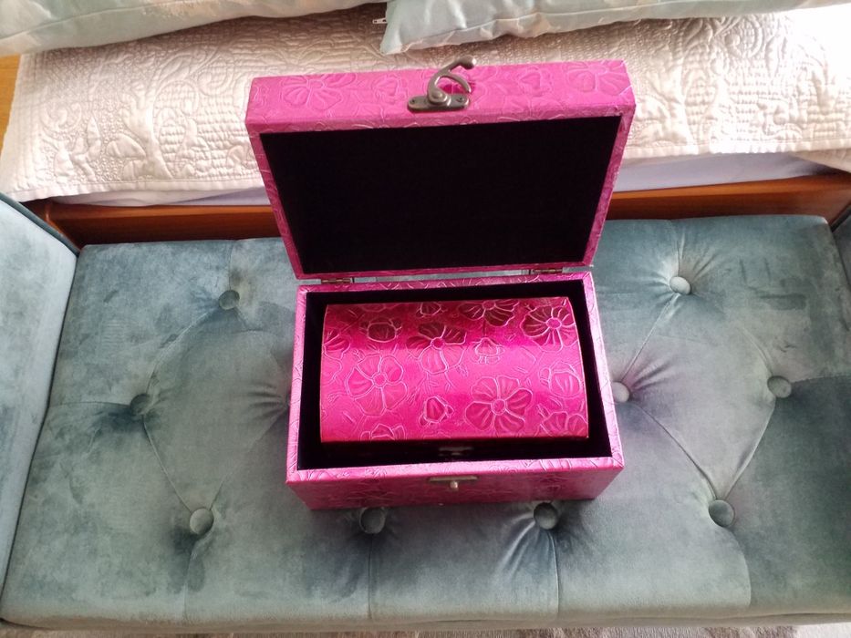 Caixas/baús decorativos NOVOS427751785345863684