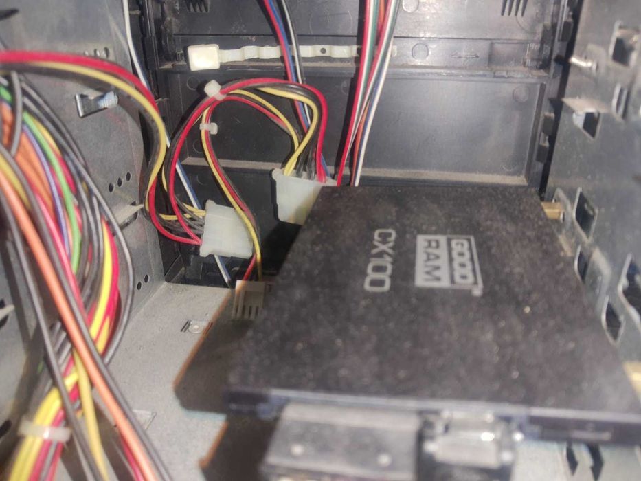 ПК,системникAMD A8-7600RadeonR7. SSD-224gb GOODRAM.ОЗУ 4х2=8 gb GSkill