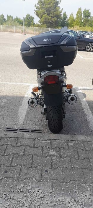 Suzuki 1400 GSX "a rainha das muscle bikes"