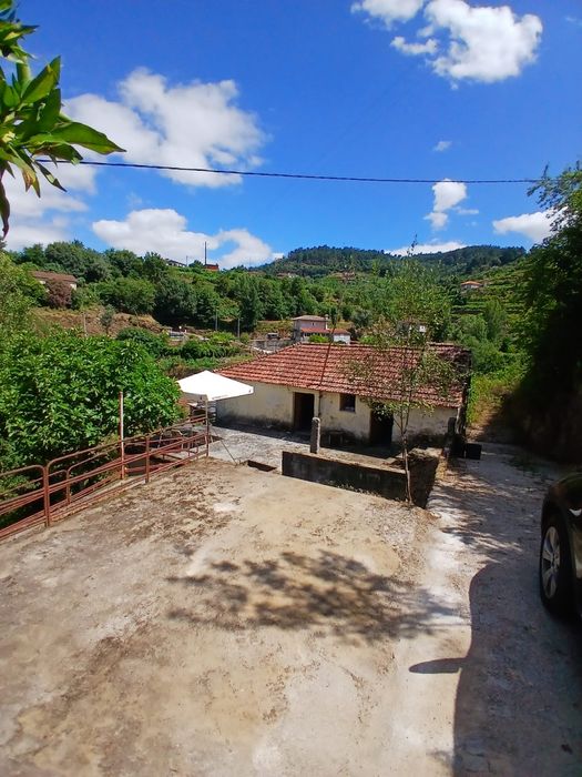 Excelente oportunidade!! Moradia com terreno.