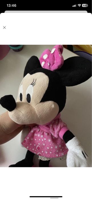 Minnie mouse і Шериф Келлі