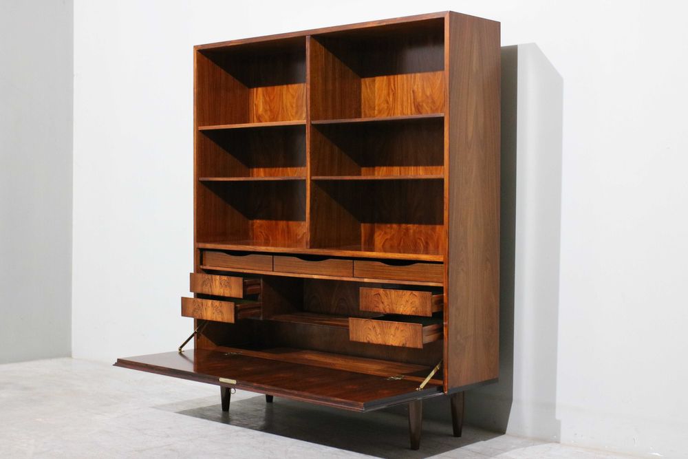 Estante nórdica em pau santo