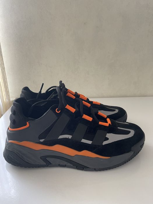 Продам кросівки Adidas 44 розмір27,5 см
