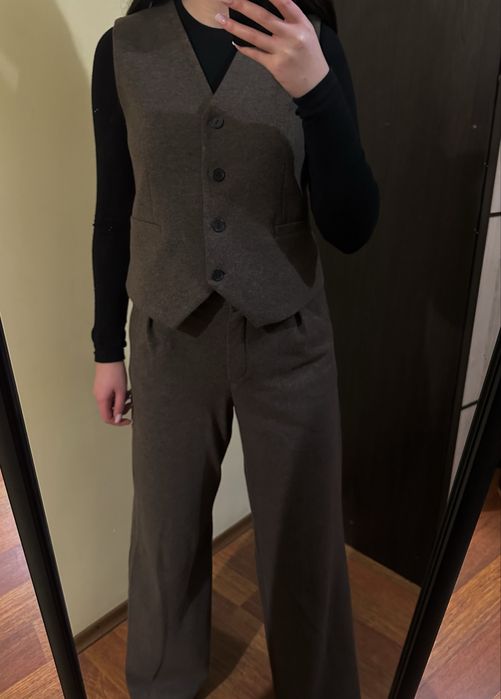 Жіночий костюм двійка штани палаццо з жилеткою теплий