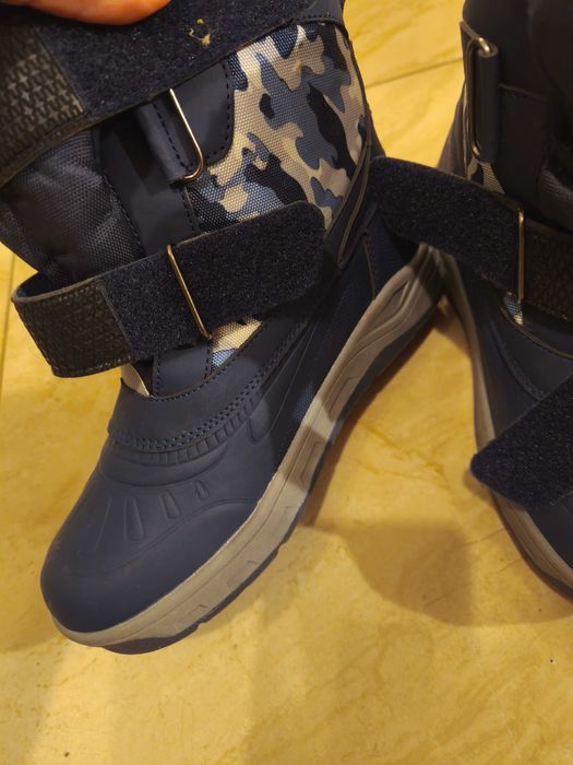 Śniegowce chłopięce