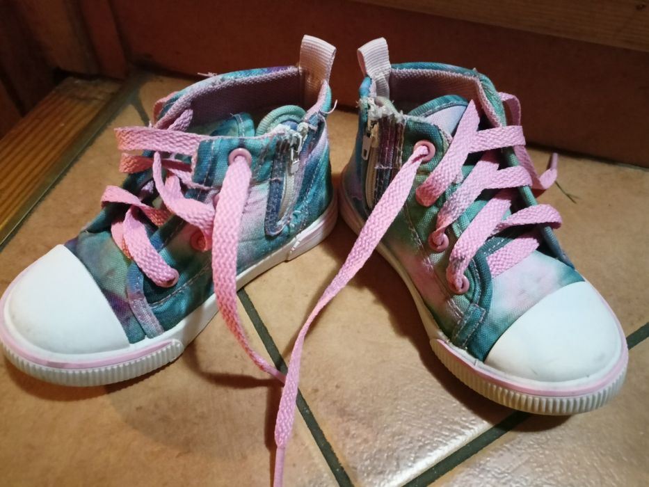 Buty dziecięce r. 22