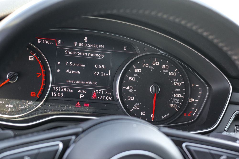 Audi A4 2018 VIN WAUKMAF47JN013150 фото оголошення 12 з 17