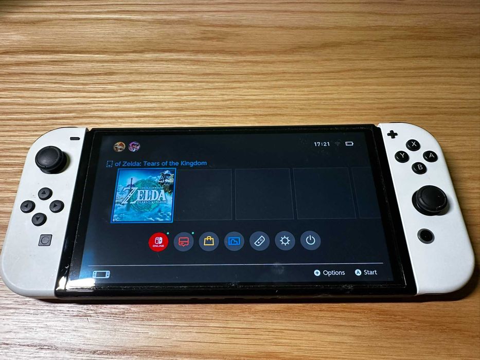 Konsola Nintendo Switch OLED +  gra The Legend of Zelda