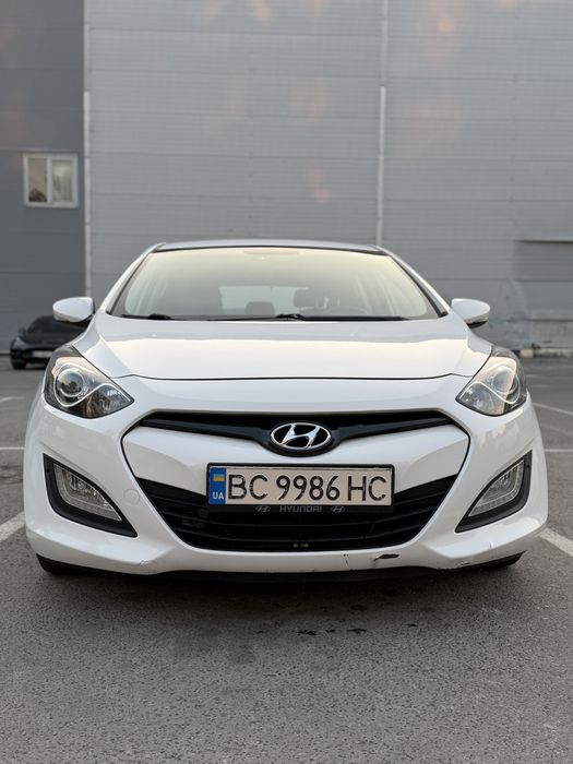 Автомобіль HYUNDAI  i30 2014р.