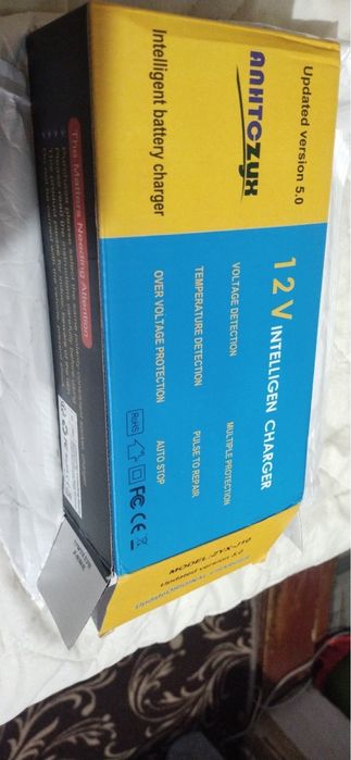 Зарядний пристрій