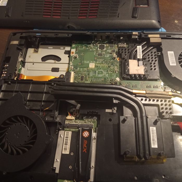 Ноутбук msi gt72-6QD(читайте опис)