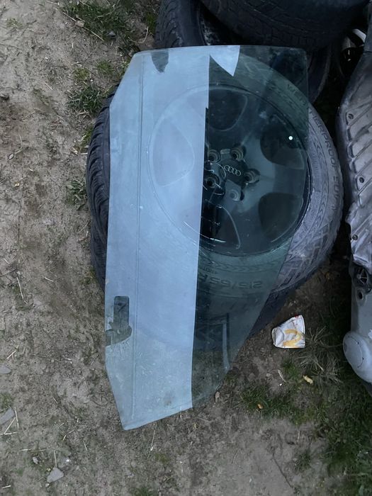 Szyba Prawy przód Vw golf 4