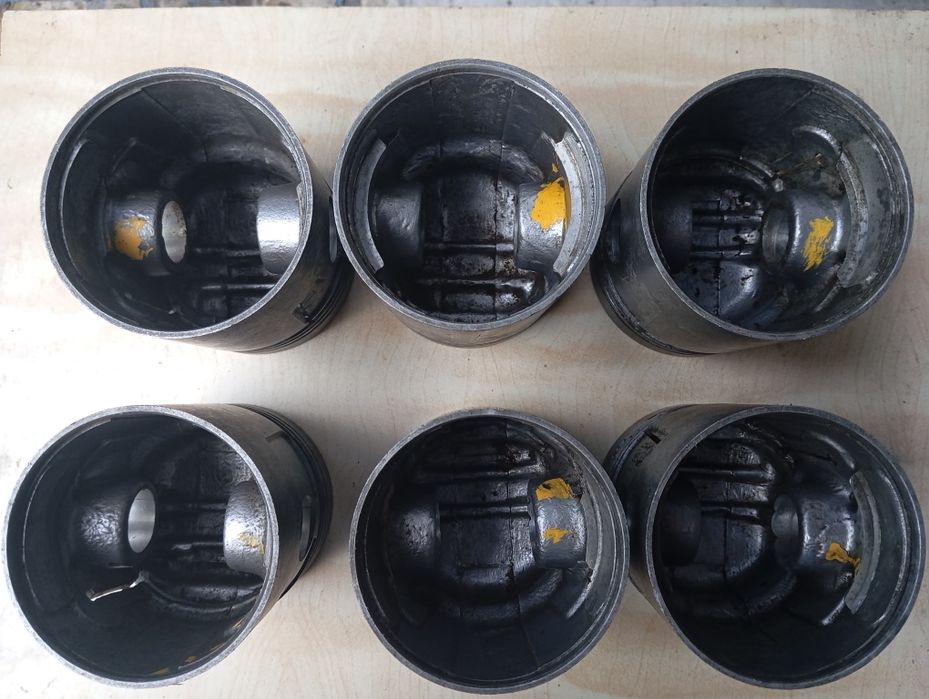 Поршень газ 52, 51 розміри 81.88; 83.5 комплект