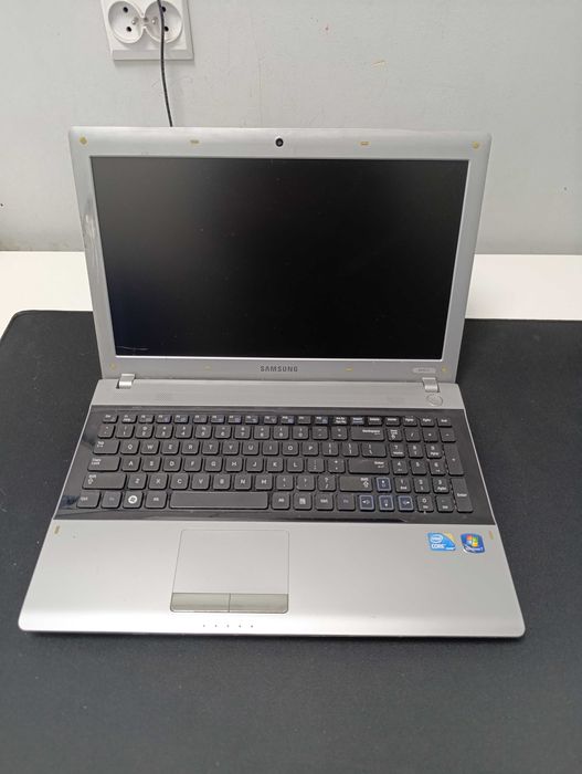 SPRAWNY Laptop Samsung RV511 Intel Core i3 dysk 320GB HDMI Windows 10