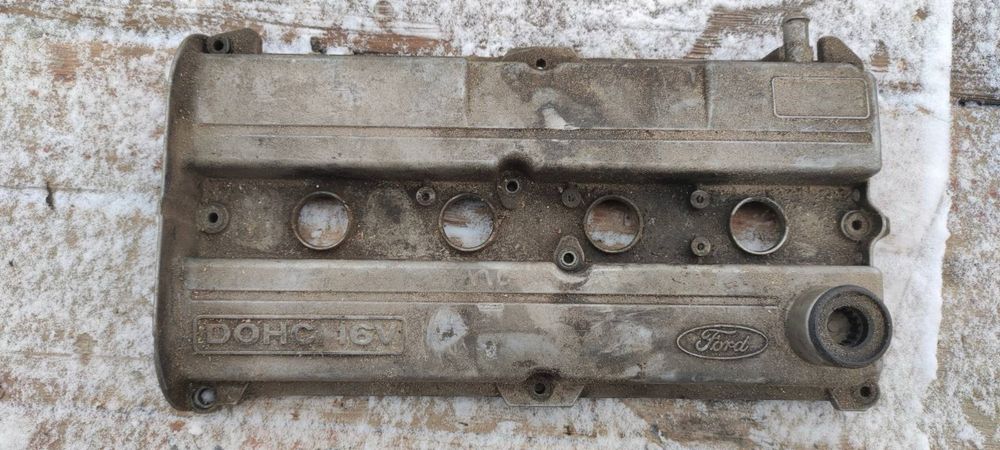 Кришка клапанів Форд