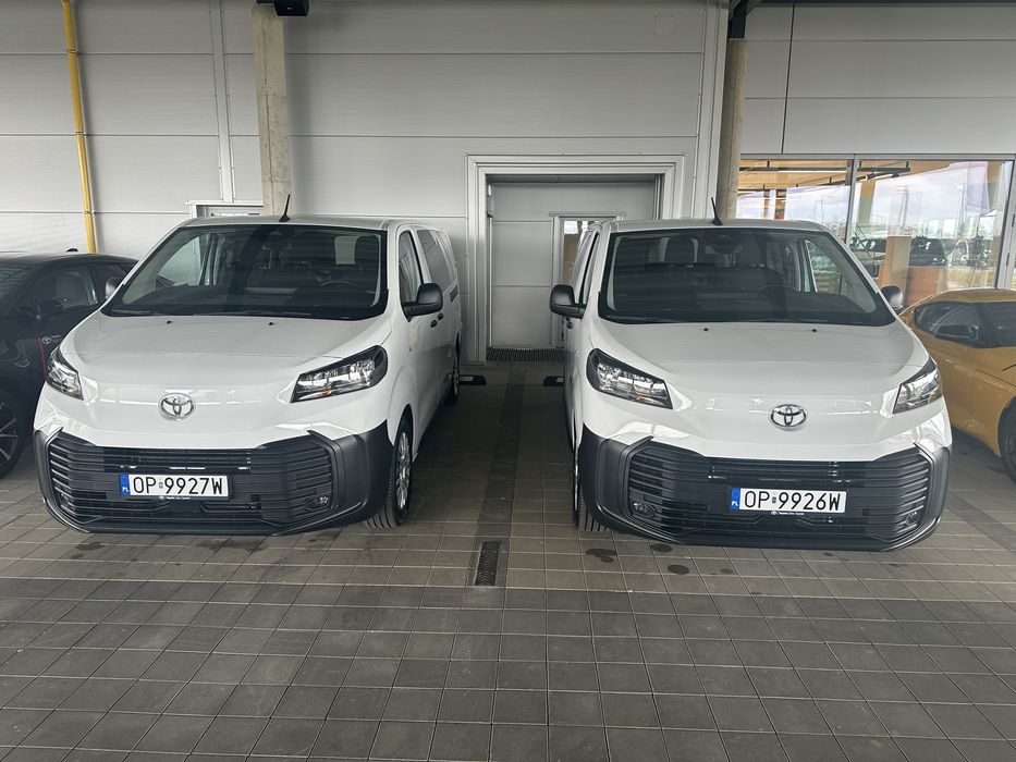 Długoterminowy Wynajem Busów 9 osobowych