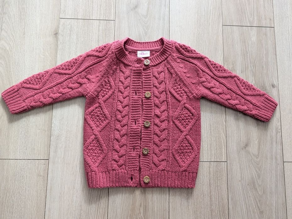 Sweter dziewczęcy r. 86