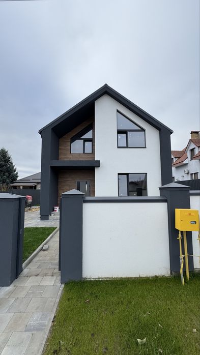 Готовый дом в закрытом коттеджном городке, Ирпень. Газовое отопление.