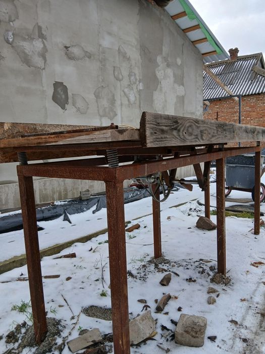 Продам вібро стіл і форми для європаркану.