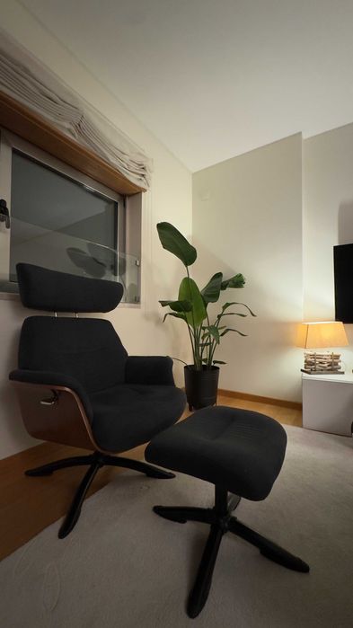 Poltrona com repouso para os pés