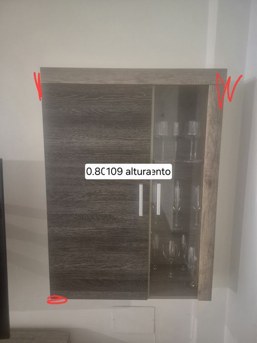Armário para guardar copos garrafas