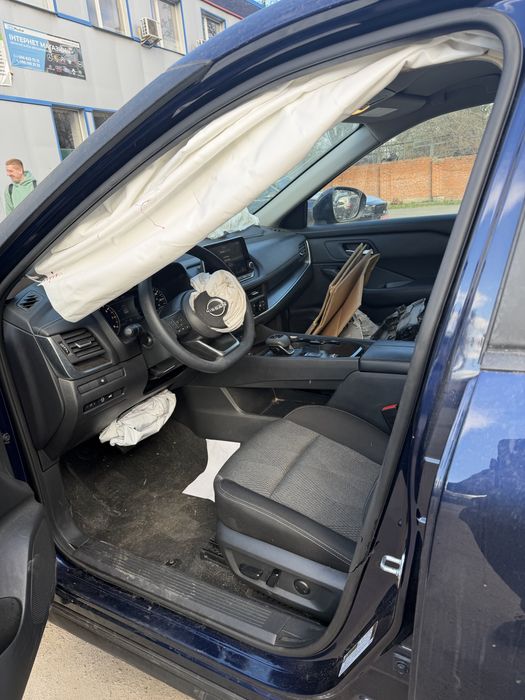 Nissan Rogue SV 24p