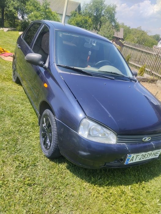 Машина lada калина