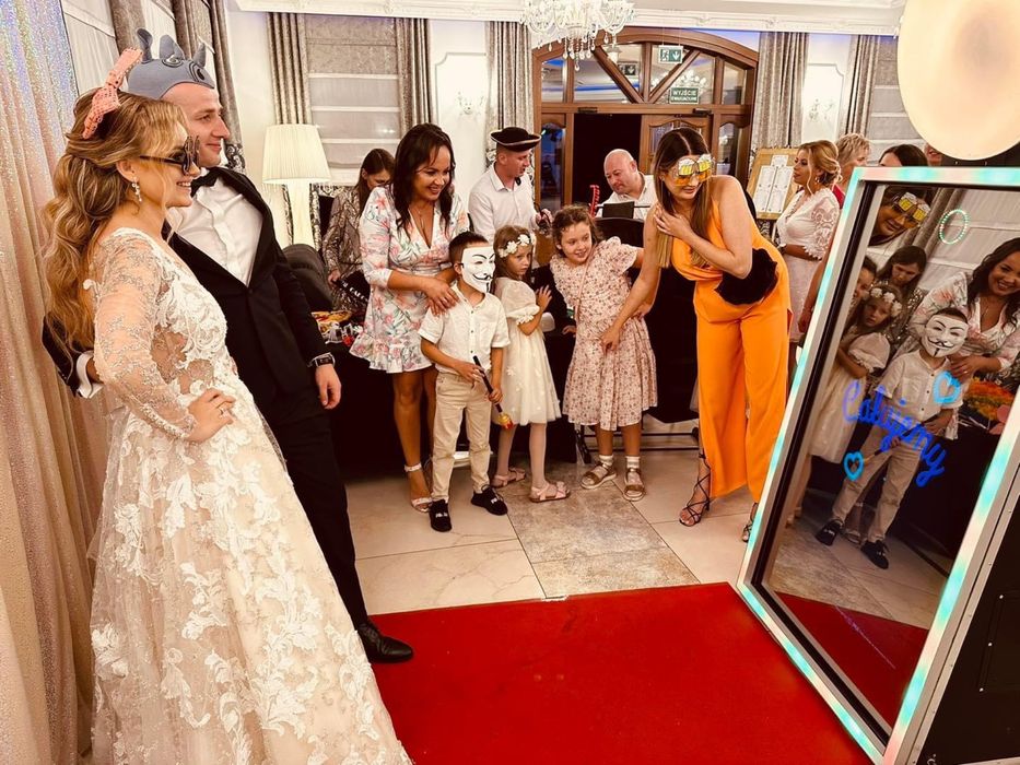 Fotobudka 360/Fotobudka - Wynajem Wesela/18stki/Imprezy firmowe/Eventy