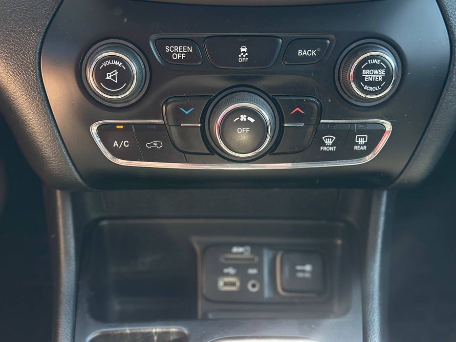 Jeep Cherokee №4703 (ВНЕСОК від 10%) Альянс Авто Кривий Ріг