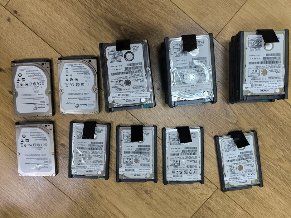 Dyski HDD 2,5 cała 23x320 GB + 3 x 500 Gb