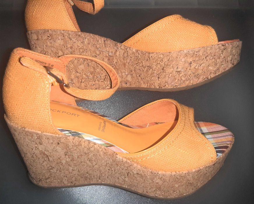 Sandalias na cor ocre Rockport