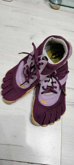 Buty fivefingers r41 vibram