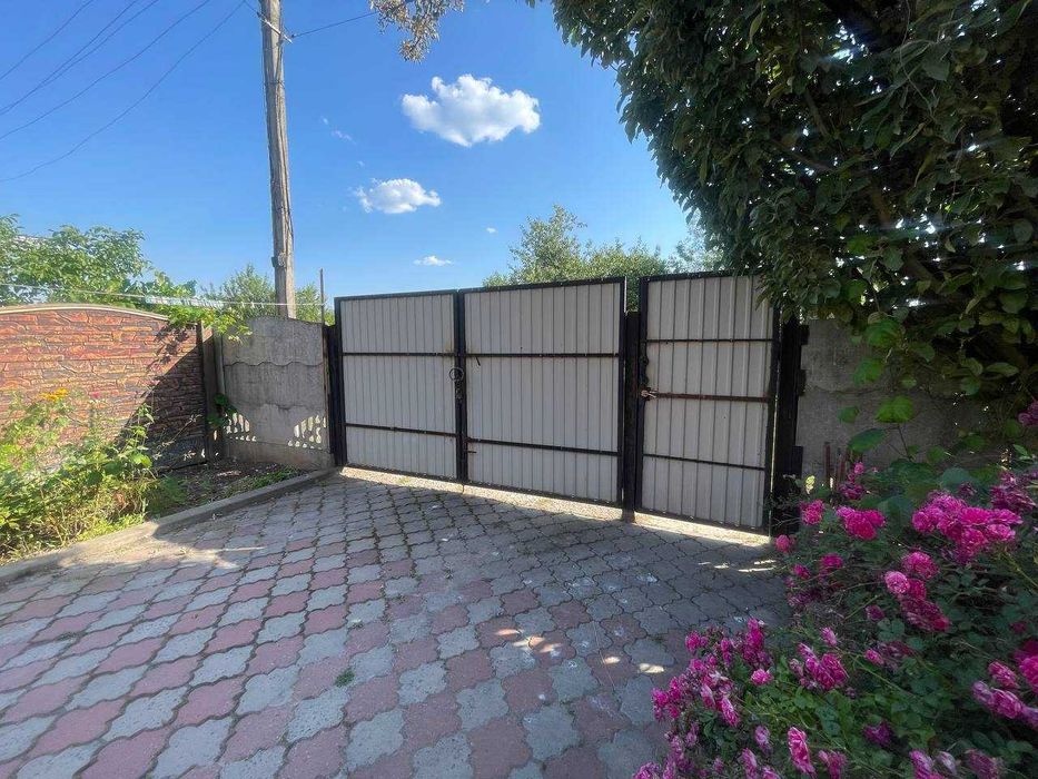 Продам 2х этажный дом на границе Южного и Буды 243 м2