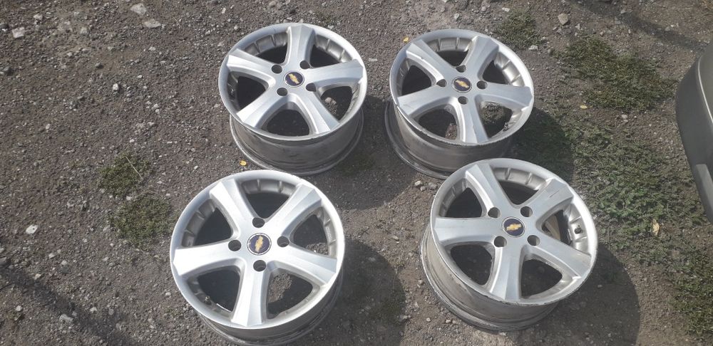 Шевролет Лачети  кузов или частями