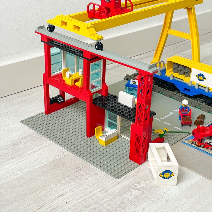 Lego 4555 Cargo Station 1995 Completo e com Extra Parts