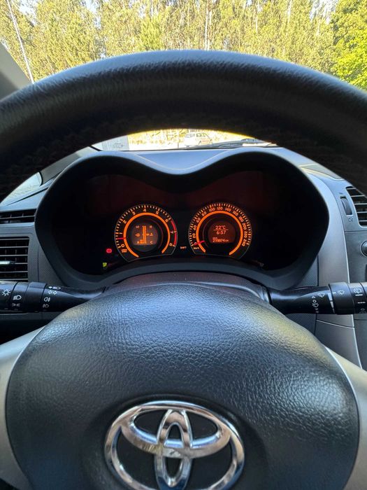 Vende-se Toyota Auris - 2009