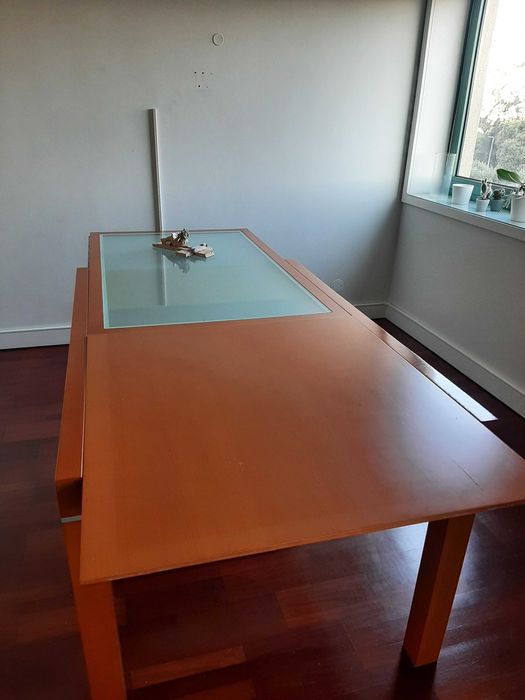 Mesa de jantar com cadeiras