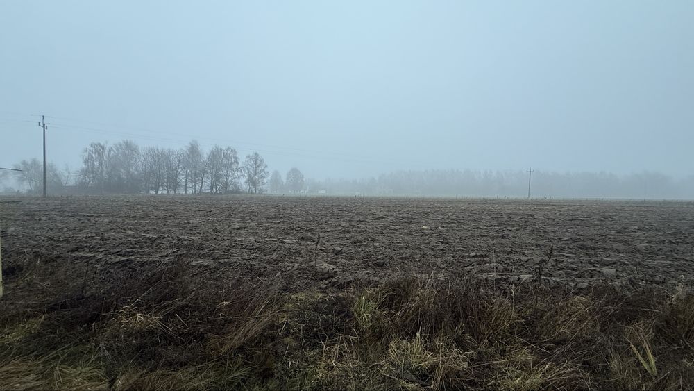 Działka budow. w Piotrowicach ul Korwińska- przy drodze asfaltowej