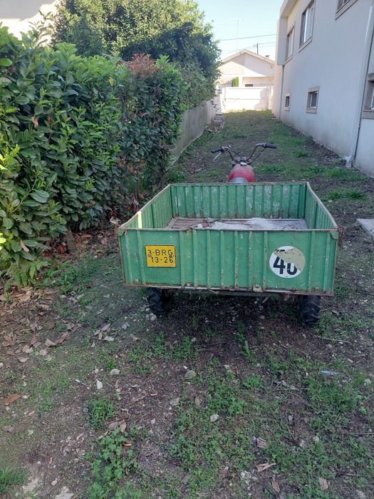 Mota antiga de 3 rodas