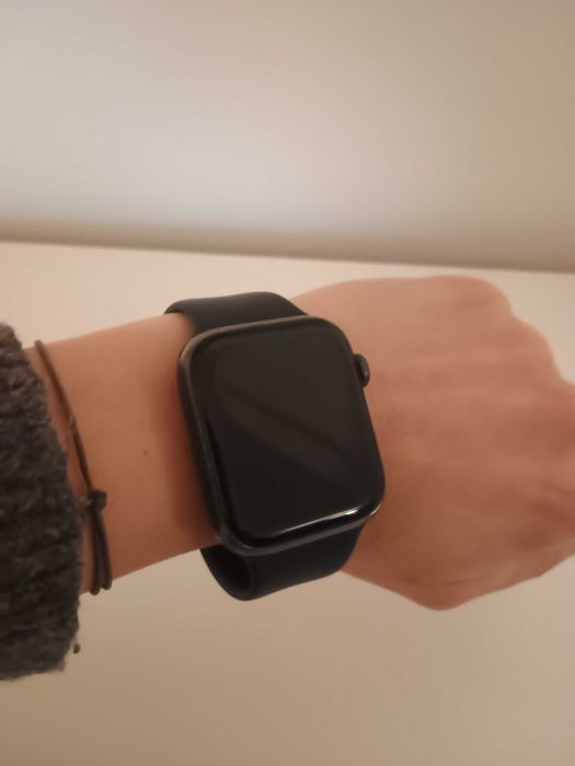Apple Watch SE (1. generacji) 44mm