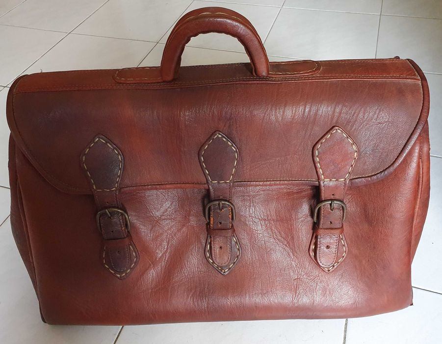 Mala / Saco artesanal em pele / couro / cabedal, de formato grande