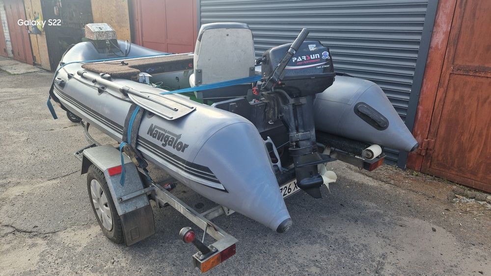 Човен Навігатор 360 лафет Одісей, мотор Парсун 9.8 лебідка стронгер