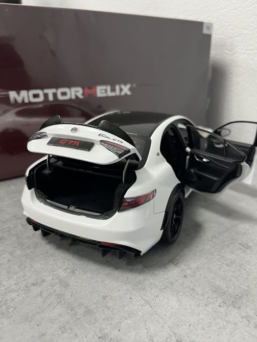 Alfa Romeo Giulia GTA Motorhelix 1/18: 8 500 грн