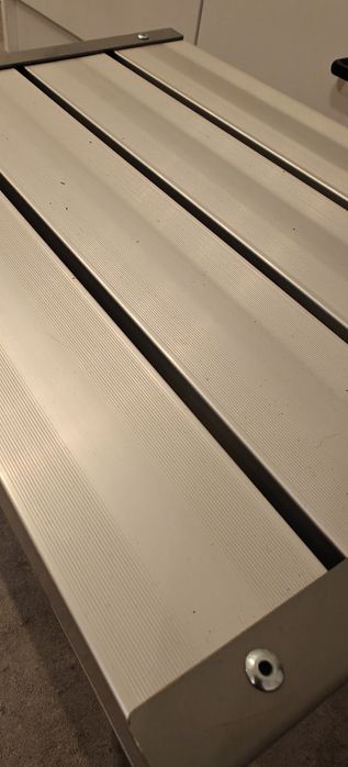 Aluminiowy podnóżek