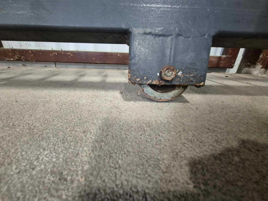 Brama zewnętrzna - stalowa na rolkach